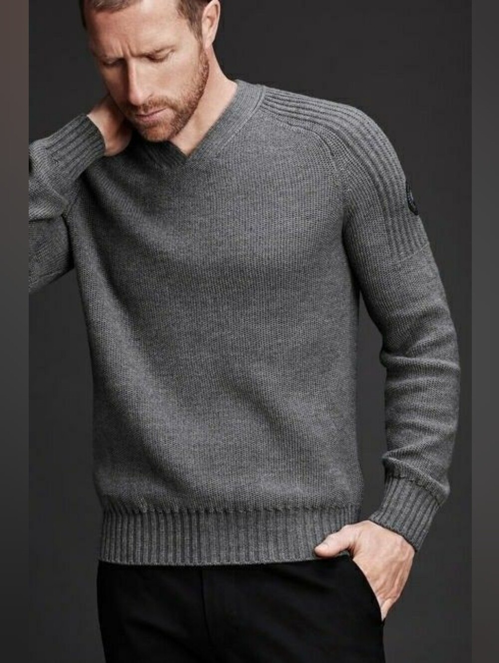 Canada Goose Black Label Valemount Sweater V Neck size S in VGUC